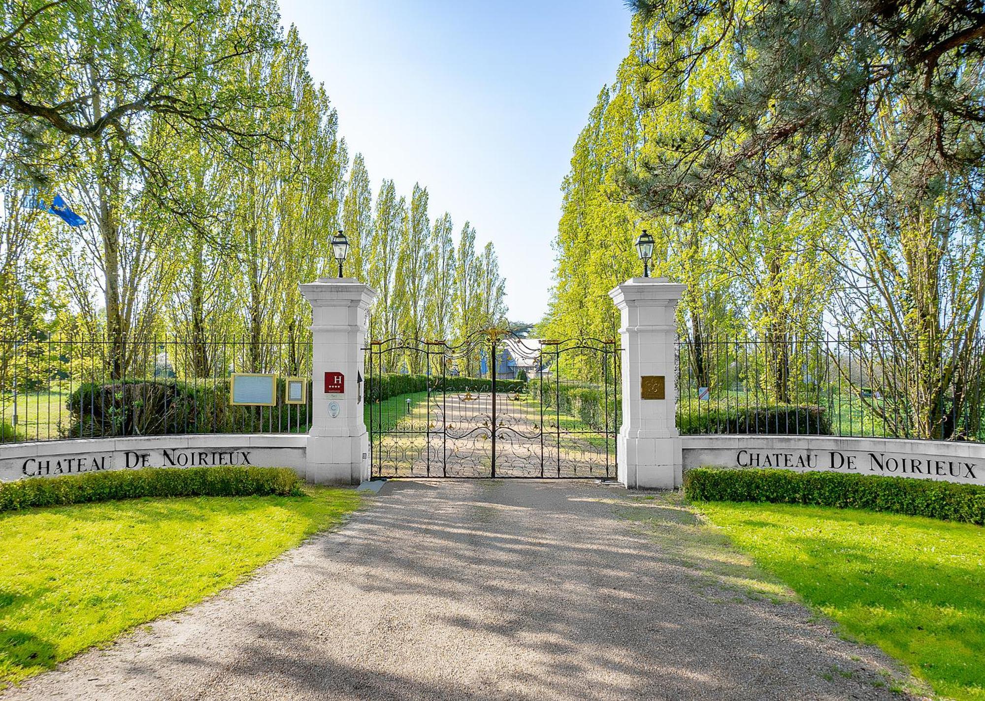 Chateau De Noirieux Briollay Exteriör bild